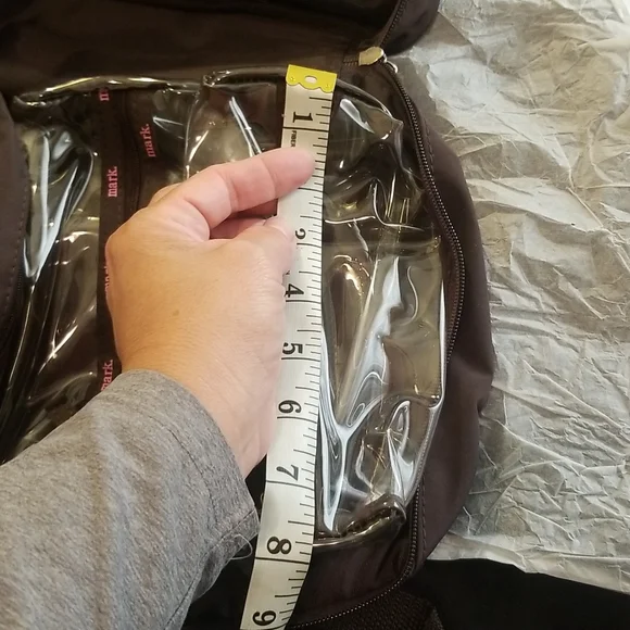 New mark.  Mark up case by Avon - Picture 10 of 16